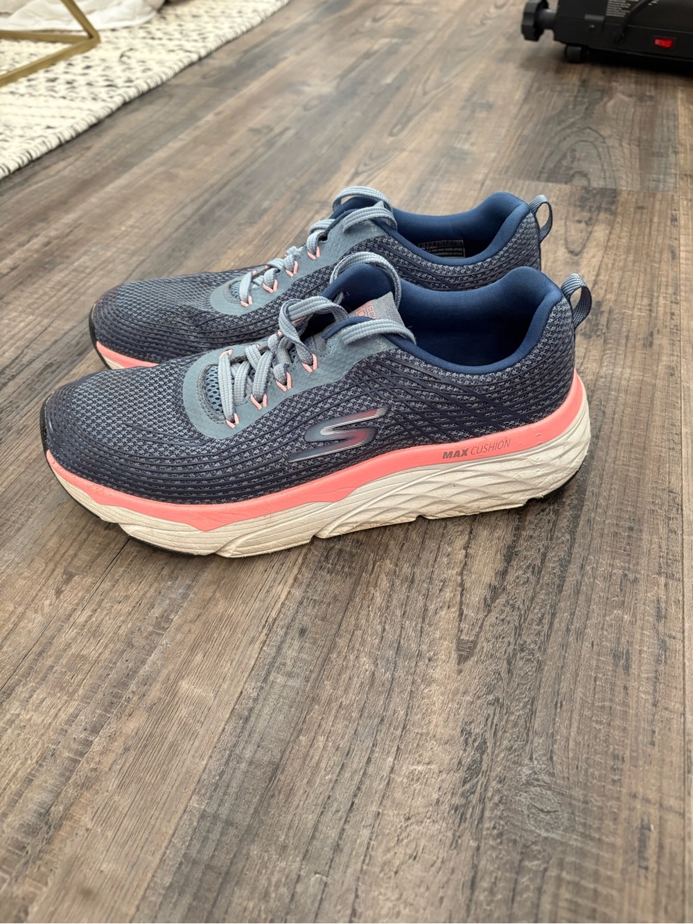 Women's Max Cushioning Elite Running and Walking Sneakers